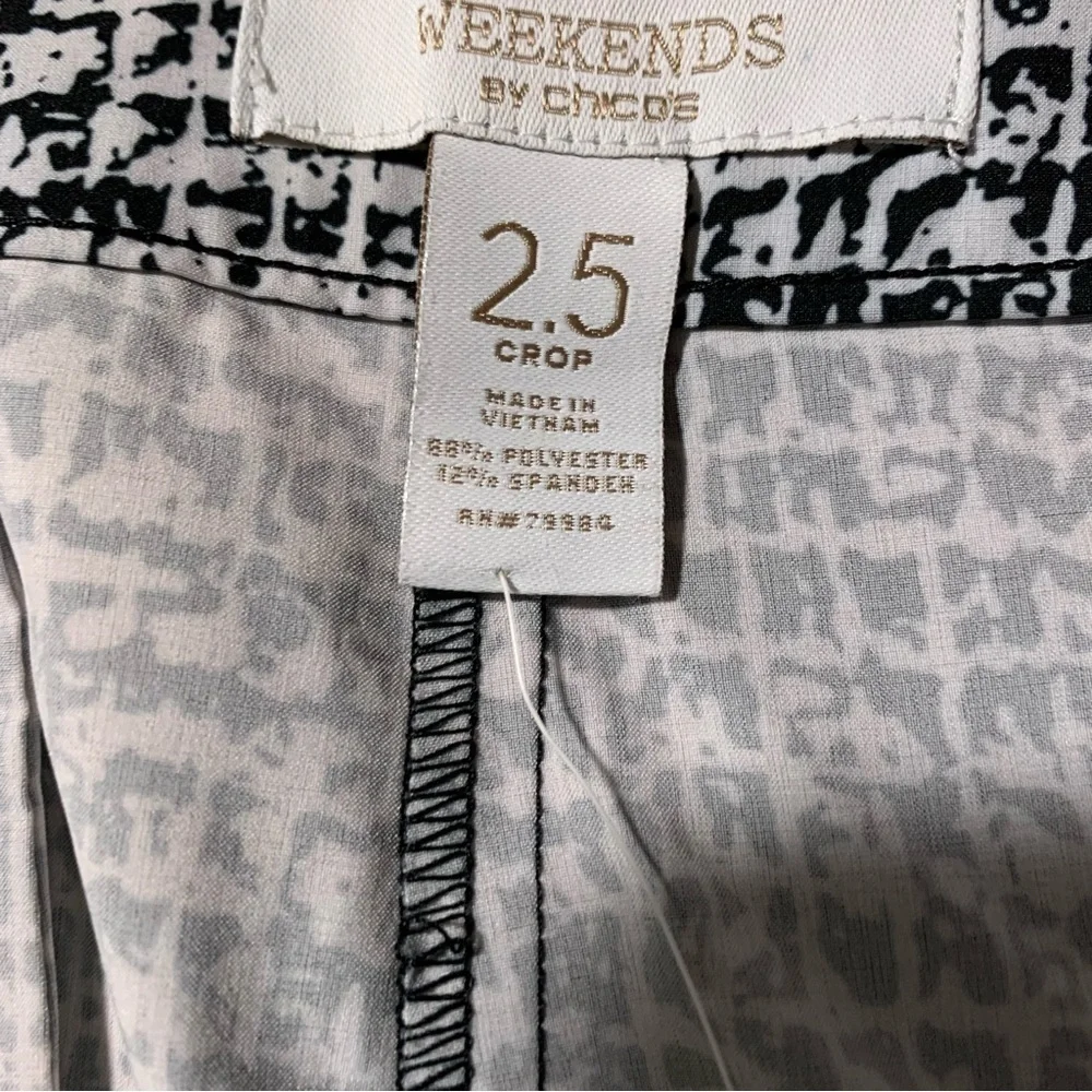 New Weekends By Chico's womens Crop Pants size 2.5(14) Black white BNWT